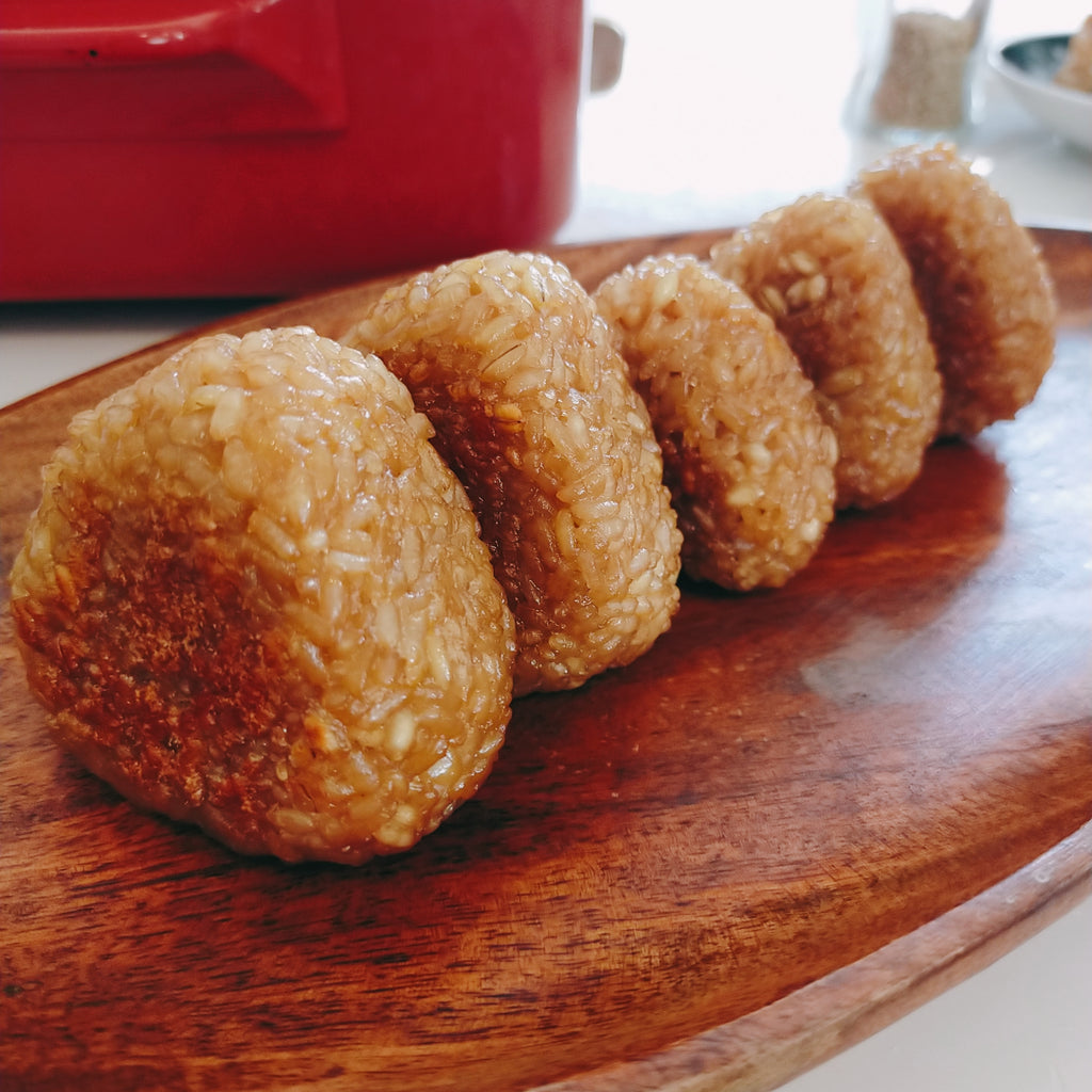 醤油とごま油が香ばしい 焼きおにぎり